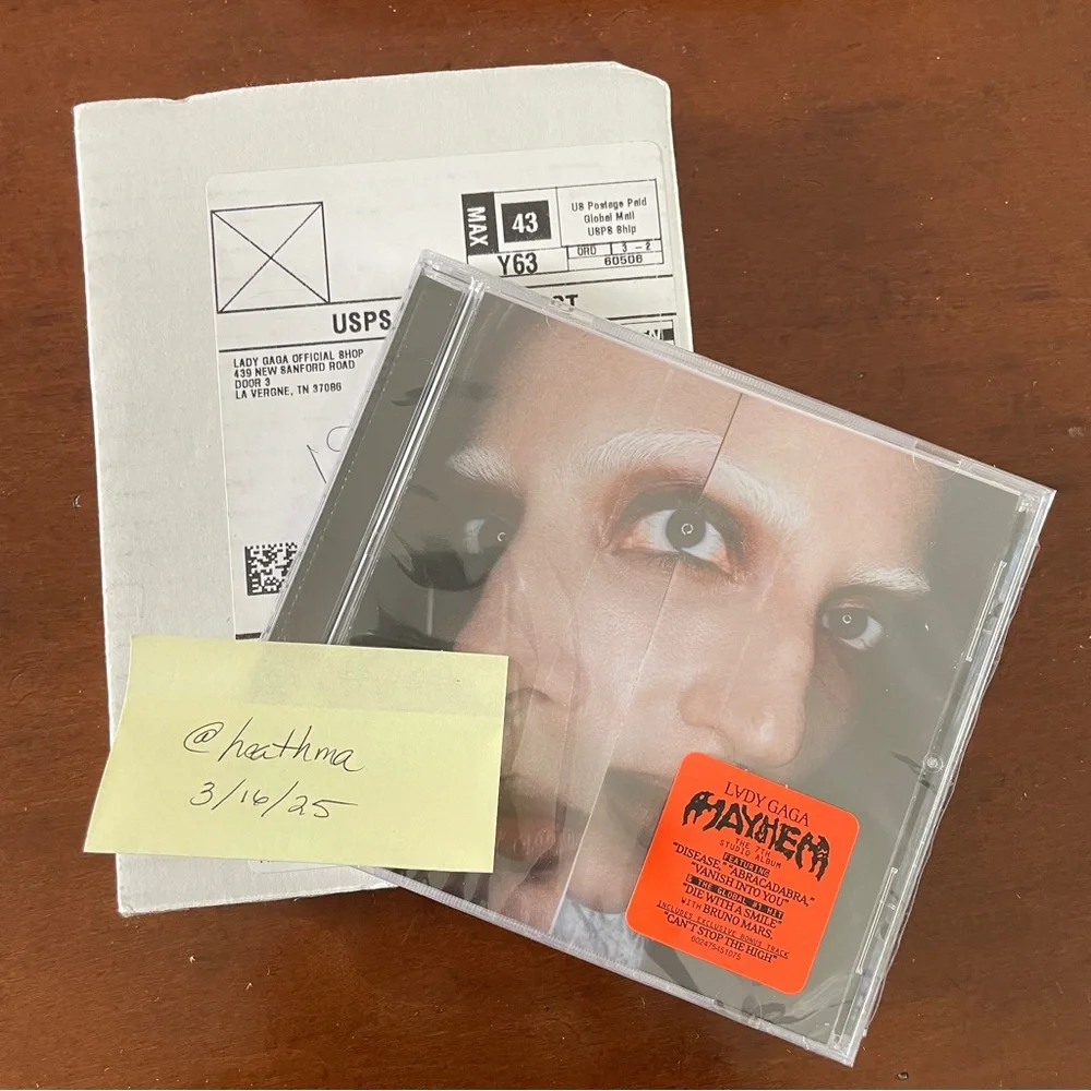 SIGNED, SEALED Lady Gaga 'MAYHEM’ CD with SIGNED Art Card Insert - Picture 3 of 8